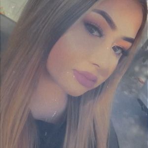 Meet your Posher, Elisabet